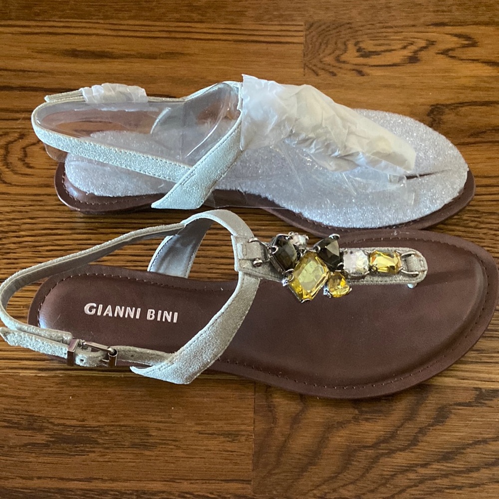 BRAND NEW, Gianni Bini gemstone sandals, size 8